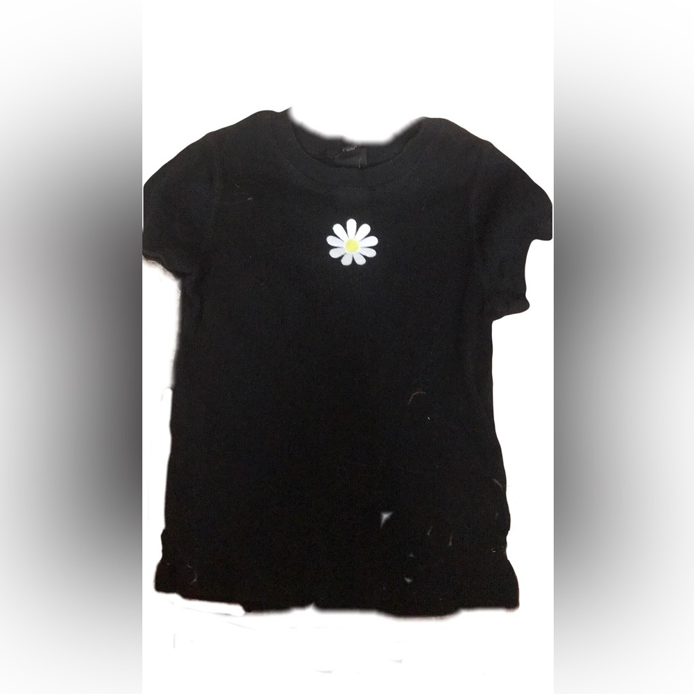 Girls black art class shirt with daisy